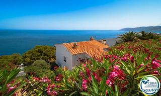 Casa a Carrer de santa isabel 20. Villa con magníficas vistas panorámicas al mar