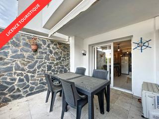 Appartement à Carrer poblat tipic-avgda castello d'empuries 14