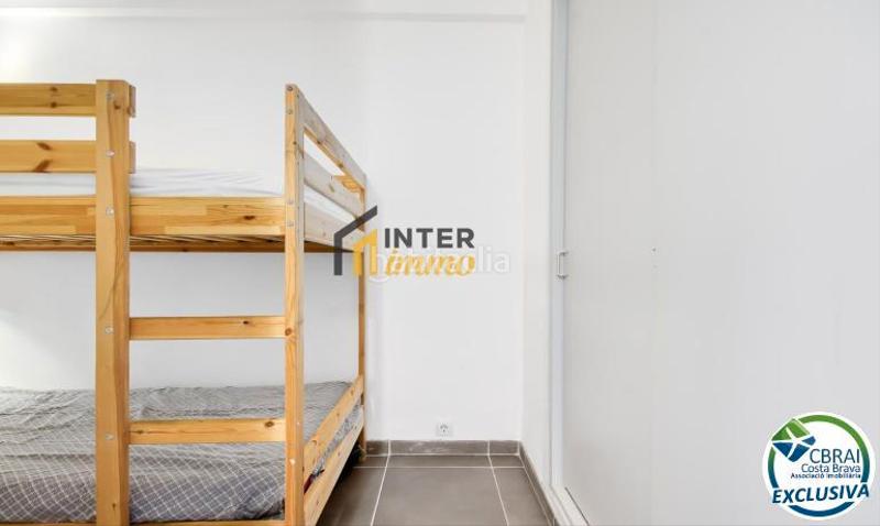Foto 1155704c-a971-4aea-8839-2ee4a54bfb7d. Piso en carretera canyelles 10 apartamento reformado con vistas al mar y licencia turística en Roses