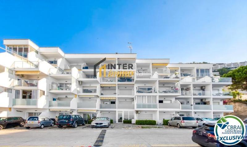 Foto 538813b4-edcd-4b97-b8d7-b4b8cace76e8. Piso en carretera canyelles 10 apartamento reformado con vistas al mar y licencia turística en Roses