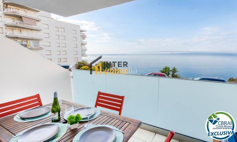 Foto b36f3931-3f06-46e8-9b8a-a7d18f233744. Piso en carretera canyelles 10 apartamento reformado con vistas al mar y licencia turística en Roses