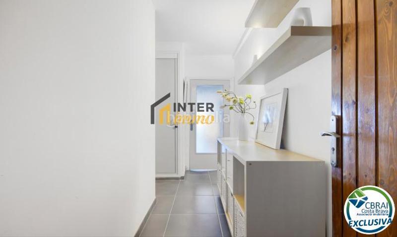 Foto c7ac343e-808a-4f89-a484-da17f1a76913. Piso en carretera canyelles 10 apartamento reformado con vistas al mar y licencia turística en Roses