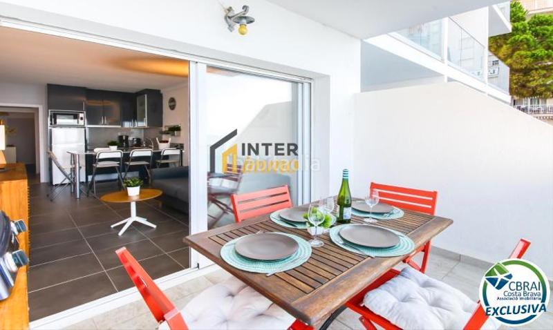 Foto e07d3972-c46d-483f-917c-1abc673dc876. Piso en carretera canyelles 10 apartamento reformado con vistas al mar y licencia turística en Roses