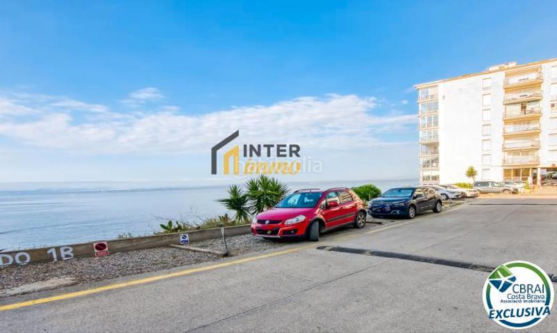 Foto f7fd7cb2-1414-43c0-9bbd-d2e4c609d036. Piso en carretera canyelles 10 apartamento reformado con vistas al mar y licencia turística en Roses