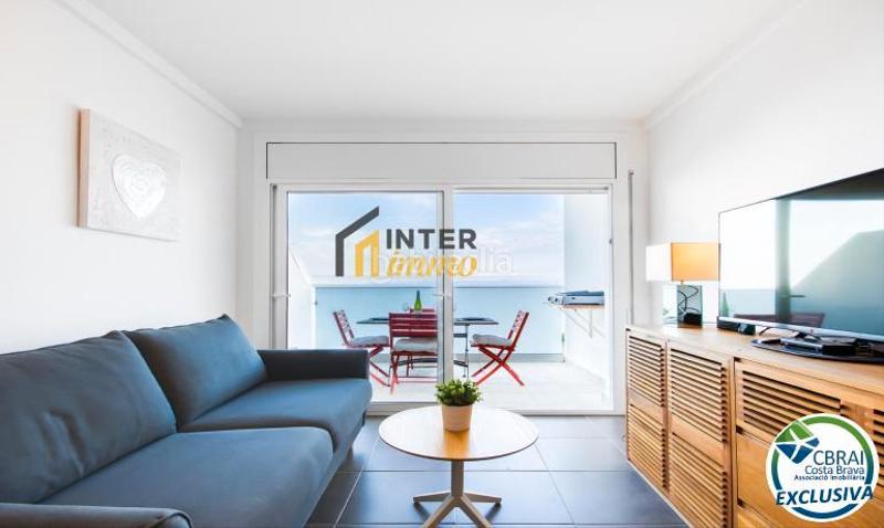 Foto fca4eeb8-2856-41cf-98f6-f80af24703f4. Piso en carretera canyelles 10 apartamento reformado con vistas al mar y licencia turística en Roses