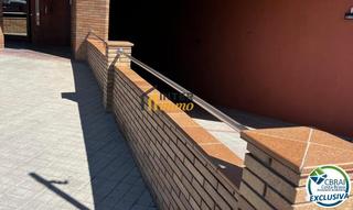 Posto auto  Carrer via emporitana 82. Plaza de parking con trastero en venta