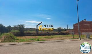 Finca rústica en Carretera vella 12. Parcela edificable en venta en els hostalets de llers – 587 m²