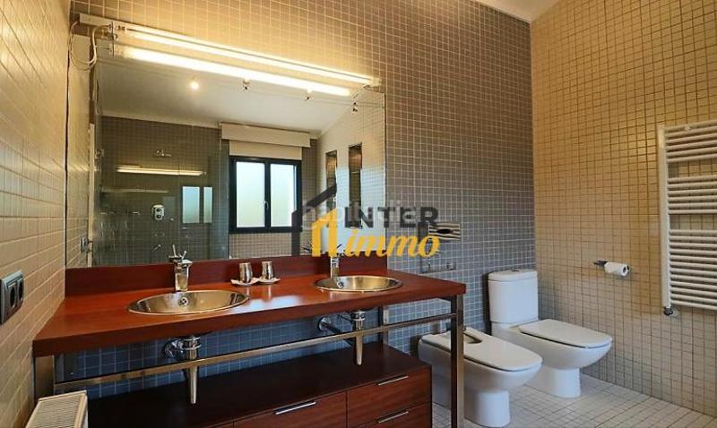 Foto 5dbf397a-9c59-450a-ba37-6b327a3ac2e6. Casa en calle mig 4 villa totalmente renovada en la exclusiva zona golf en Peralada