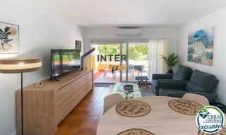 Etagenwohnung  Carrer de sant morí 7. Apartamento reformado en el centro de empuriabrava, 2 habitacion