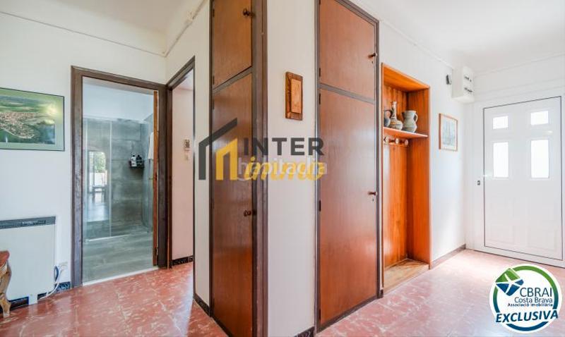 Foto 3d01fa81-bfcf-43de-948c-bb69c998d846. Casa en carrer solsonès 100 ¡propiedad única con licencia turística en más boscà - ! ??? en Roses