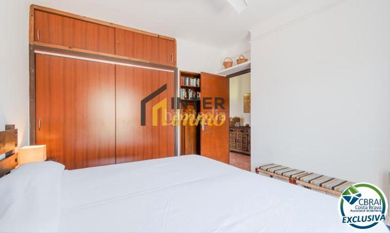 Foto 72266b43-fbf1-42ee-93aa-93ea1a338245. Casa en carrer solsonès 100 ¡propiedad única con licencia turística en más boscà - ! ??? en Roses