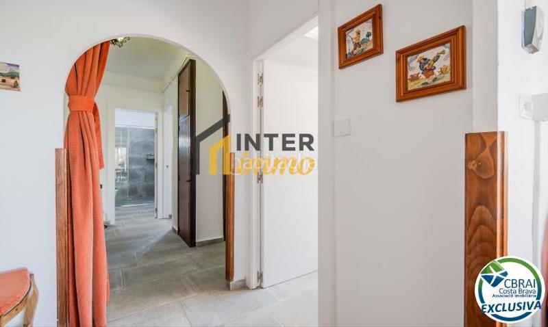 Foto 75edbd2f-eb31-4e3a-8b30-21aee5d78bac. Casa en carrer solsonès 100 ¡propiedad única con licencia turística en más boscà - ! ??? en Roses
