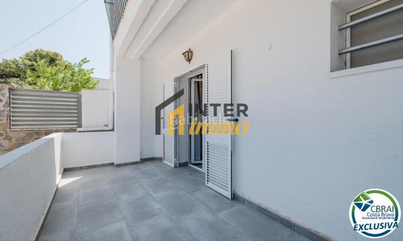 Foto 8f85d247-2fa8-4365-899a-8fa194be6994. Casa en carrer solsonès 100 ¡propiedad única con licencia turística en más boscà - ! ??? en Roses