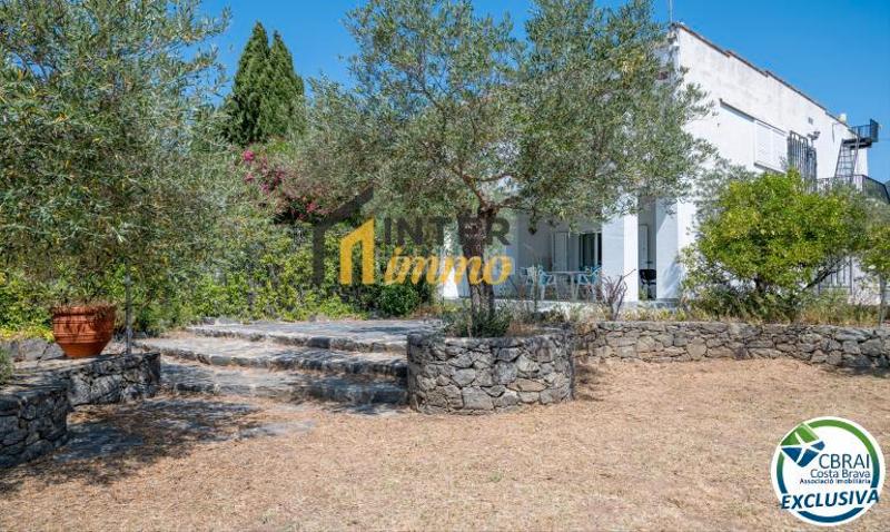 Foto 9751ef78-12e7-4489-9ddb-43177a7f14fc. Casa en carrer solsonès 100 ¡propiedad única con licencia turística en más boscà - ! ??? en Roses
