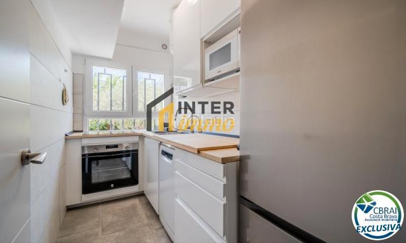 Foto f003deef-16ee-4760-8e18-0655dbfe5465. Casa en carrer solsonès 100 ¡propiedad única con licencia turística en más boscà - ! ??? en Roses