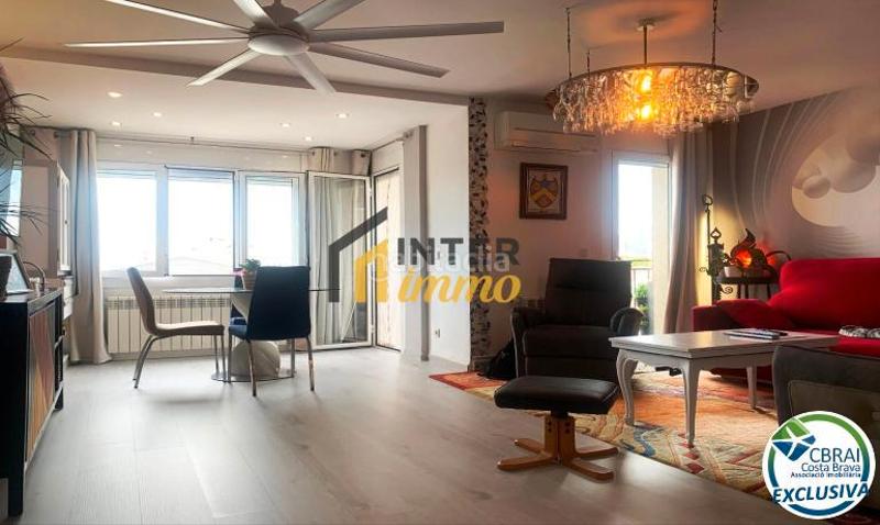 Foto 0cab9c23-c9d7-4a4d-9a0d-53ace059a51a. Apartamento en avinguda de la riera de la cuana 14 amplio piso en venta a 100 metros del mar en Roses