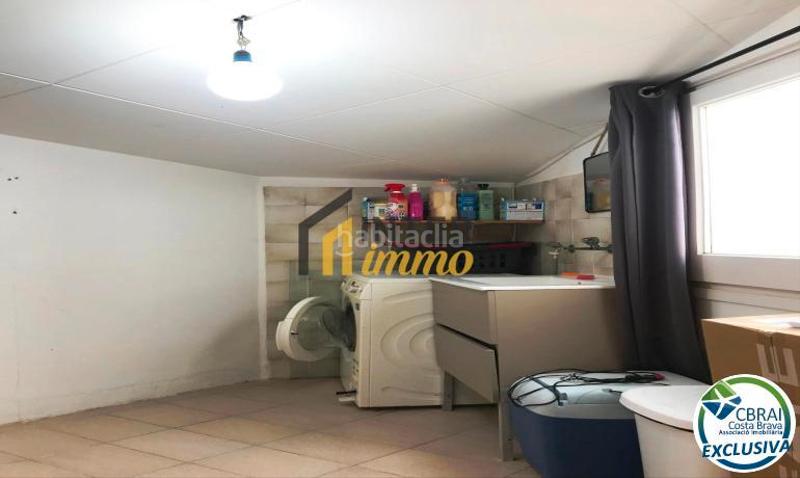 Foto 1c8678ff-b103-4e0b-86c9-88652c2b0e3f. Apartamento en avinguda de la riera de la cuana 14 amplio piso en venta a 100 metros del mar en Roses