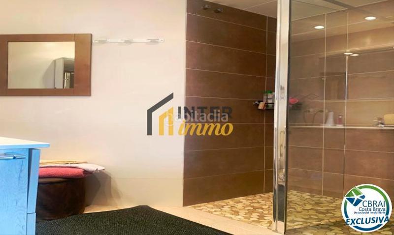 Foto aeee0020-becd-4178-96ac-3121a5eedcc2. Apartamento en avinguda de la riera de la cuana 14 amplio piso en venta a 100 metros del mar en Roses