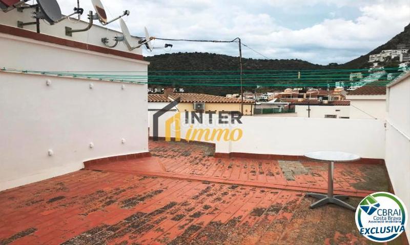Foto b02a2b61-fb8a-4a10-90e1-5da46f4dbb69. Apartamento en avinguda de la riera de la cuana 14 amplio piso en venta a 100 metros del mar en Roses