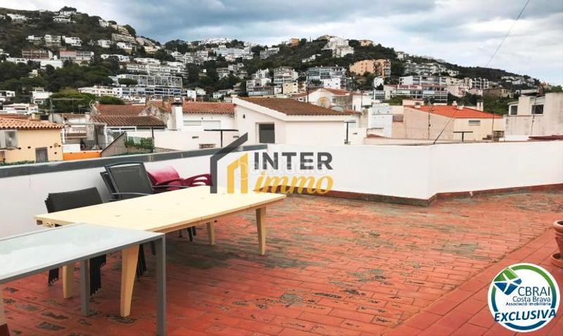 Foto c1980019-d7e4-4493-ac3d-df318af1aa1e. Apartamento en avinguda de la riera de la cuana 14 amplio piso en venta a 100 metros del mar en Roses