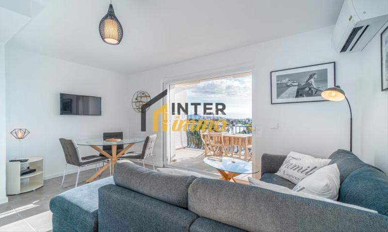 Foto 68639bb3-78ff-4657-ac2a-bbfe48abd005. Piso en carrer port empordà 85 precioso apartamento en la última planta con vistas al canal y amarre privado en Empuriabrava