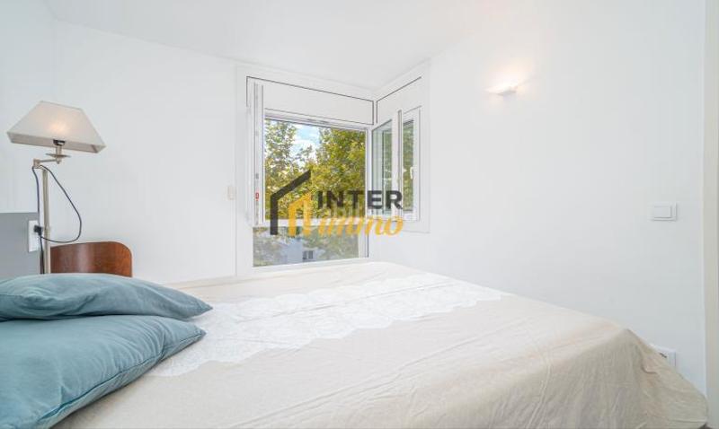 Foto 2fec0484-8ed4-4307-a1d2-e088dd7415a3. Apartamento en carrer port empordà 8 bonito apartamento en perfecto estado con solárium, plaza de aparcamiento subterránea y trastero incluidos en Empuriabrava