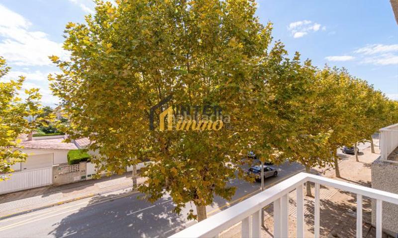 Foto dd9476ca-1f0f-491a-b35c-43435b107e40. Apartamento en carrer port empordà 8 bonito apartamento en perfecto estado con solárium, plaza de aparcamiento subterránea y trastero incluidos en Empuriabrava