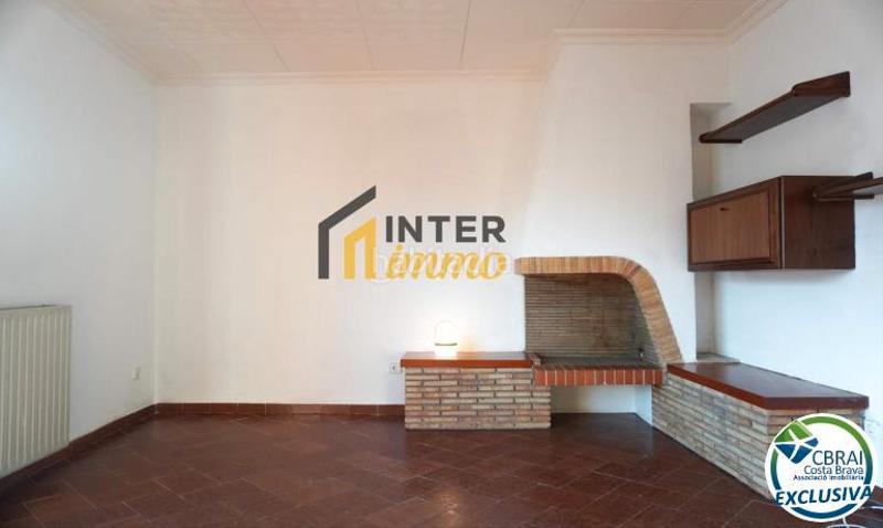 Foto 60ebd8ba-b05a-4e49-86bb-0bb5a8a19a9d. Casa en carrer fages de climent 13 casa en vilasacra en Vila-sacra