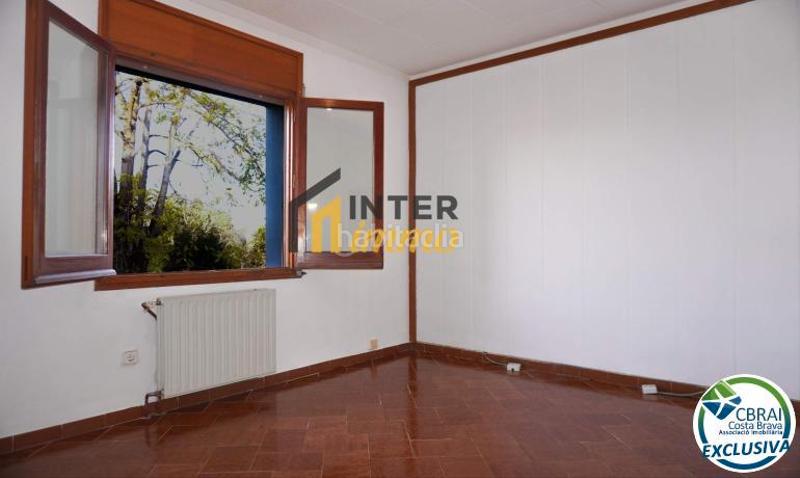 Foto ac00fcd9-8cee-4f60-a49f-50eeb3dbd82f. Casa en carrer fages de climent 13 casa en vilasacra en Vila-sacra