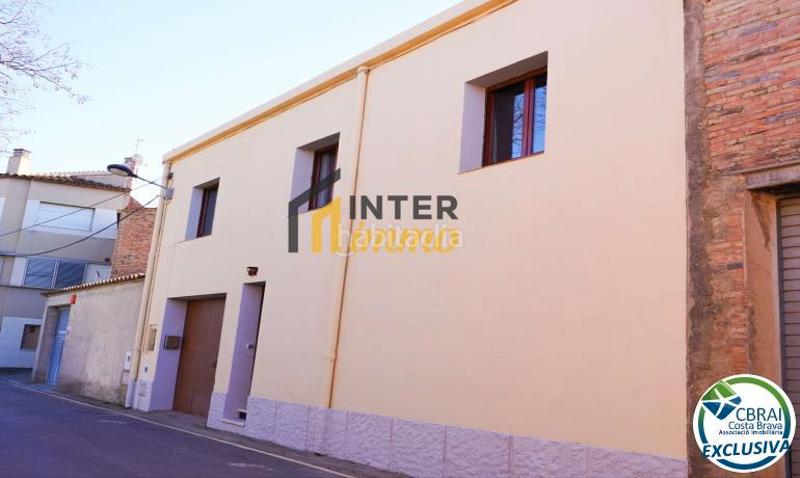 Foto deaa5f00-c923-433a-9d9b-f40aefcde680. Casa en carrer fages de climent 13 casa en vilasacra en Vila-sacra