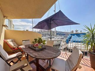 Apartament a Caballito de mar 3. Apartamento con vista al canal, 2 habitaciones y aparcamiento.