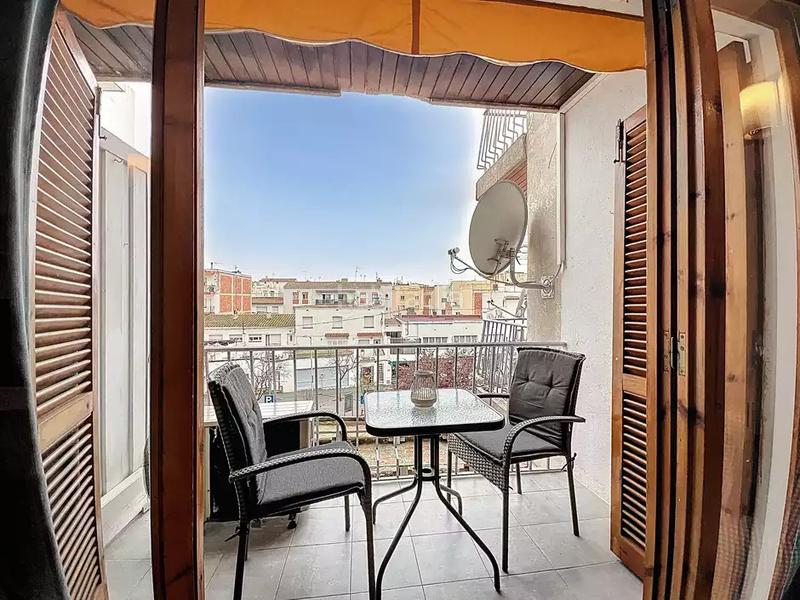 Foto 612c5600-1fe9-4efa-b429-7340b6dad7d7. Pis a plaza de llevant 3 a Centre Roses