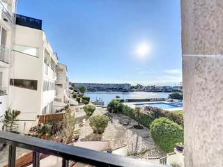 Apartament a Sant Maurici. Apartamento con vista al lago y montaña, cuenta con licencia tur