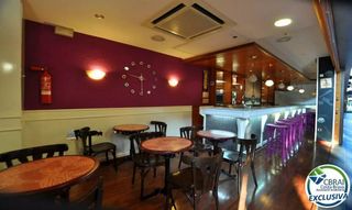 Geschäftsraum in Ronda sur 17. Local comercial totalmente equipado en venta en excelente ubicac