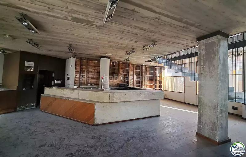 Foto f18dc9fe-d63a-4869-8776-5efbde054657. Locale commerciale in Eixample-Horta Capallera Figueres
