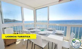 Appartement à Puig Rom-Canyelles-Almadrava. Impresionante apartamento con vistas panorámicas al mar, reforma