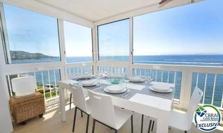 Appartement à Puig Rom-Canyelles-Almadrava. Impresionante apartamento con vistas panorámicas al mar, reforma