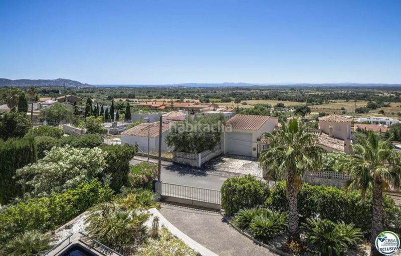 Foto c646588b-516b-433e-9201-3fe36a81899c. Casa a calle alemanya 74 a Palau-saverdera