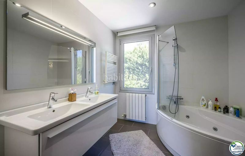 Foto d9818c11-4a13-4711-98d7-3b4d2bcaf229. Casa a calle alemanya 74 a Palau-saverdera