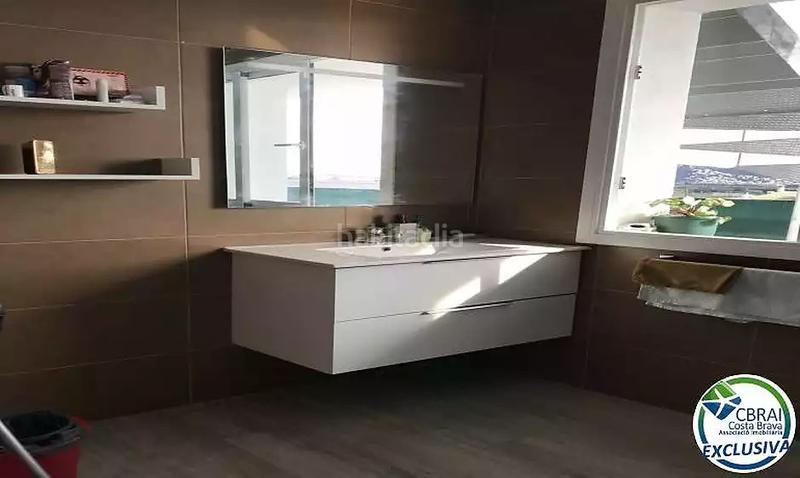 Foto bc4c03e9-f473-4bee-8b5b-217a7cee6293. Casa a calle baix llobregat 4 a Nord Roses