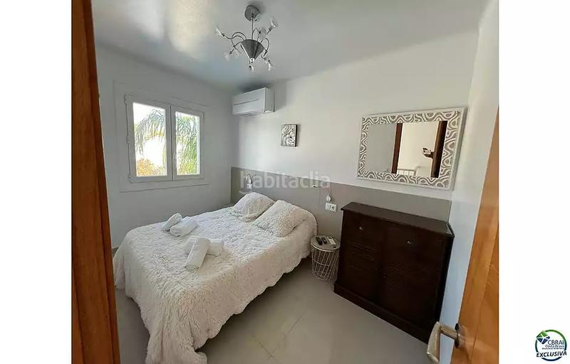 Foto db9087df-af6d-49a6-9847-39594313543a. Casa con parcheggio piscina in Cap Ras - Creus - Falconera Empuriabrava