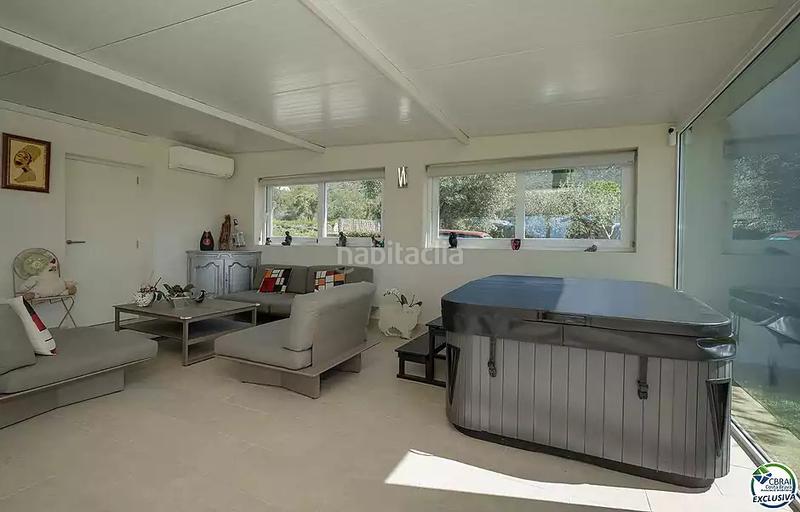 Foto 18eb2b4a-6f50-431a-954d-45f5211df95a. Casa con riscaldamento parcheggio piscina in Palau-saverdera