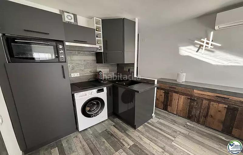 Foto 148e4aa4-4e50-4f07-8007-c23e4a1a6c9b. Piso magnífico apartamento totalmente reformado en Roses