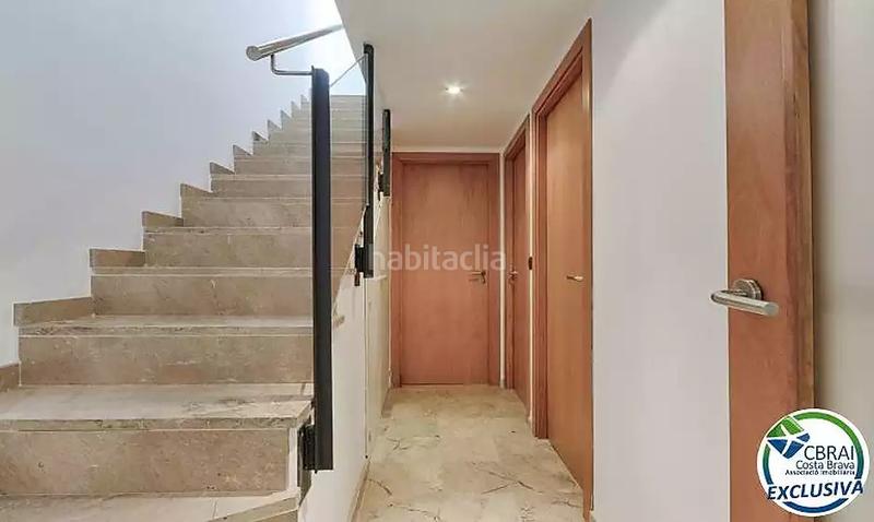 Foto 0243e726-3fd4-4b7d-8c1e-f26d35bf73e5. Pis a paseo maritimo 31 a Salatar Roses