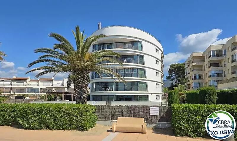 Foto 078ce40f-22ad-4c5a-bb9c-e817dd8420b8. Pis a paseo maritimo 31 a Salatar Roses