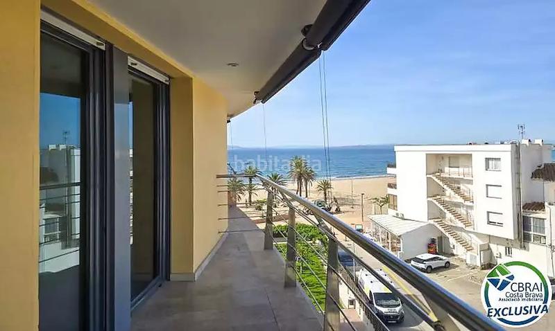 Foto 190d0fce-e66c-4fc2-8c01-4726f45e925c. Pis a paseo maritimo 31 a Salatar Roses