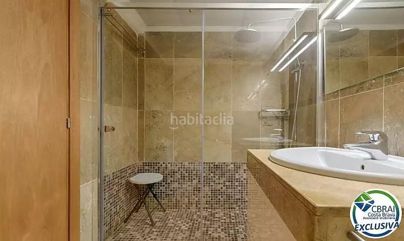 Foto 7fd8b198-8842-4b20-a000-2138ce201e8e. Pis a paseo maritimo 31 a Salatar Roses