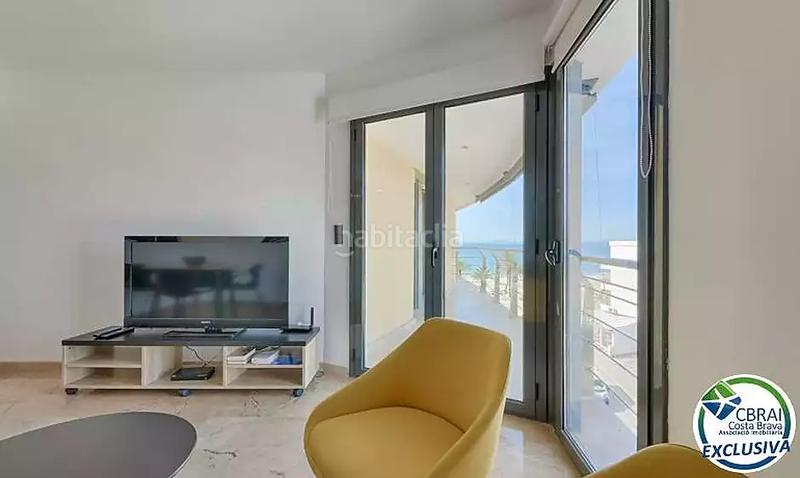 Foto a2bd06c6-04e2-4b4f-8d25-b28e45decae2. Pis a paseo maritimo 31 a Salatar Roses