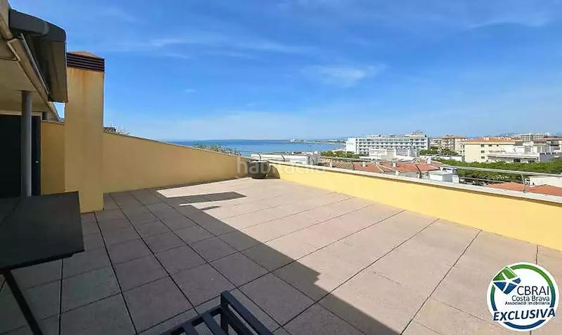 Foto f2cf2d48-18f9-4376-bbc8-602718fad997. Pis a paseo maritimo 31 a Salatar Roses