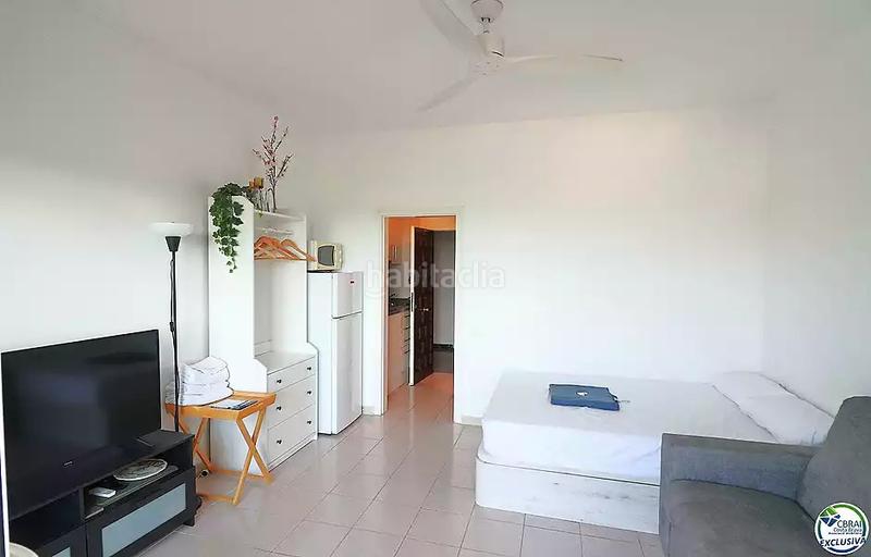 Foto c092dc2a-6d27-4475-8ca6-4703c8306c7d. Studiowohnung mit parking pool in Nord Roses